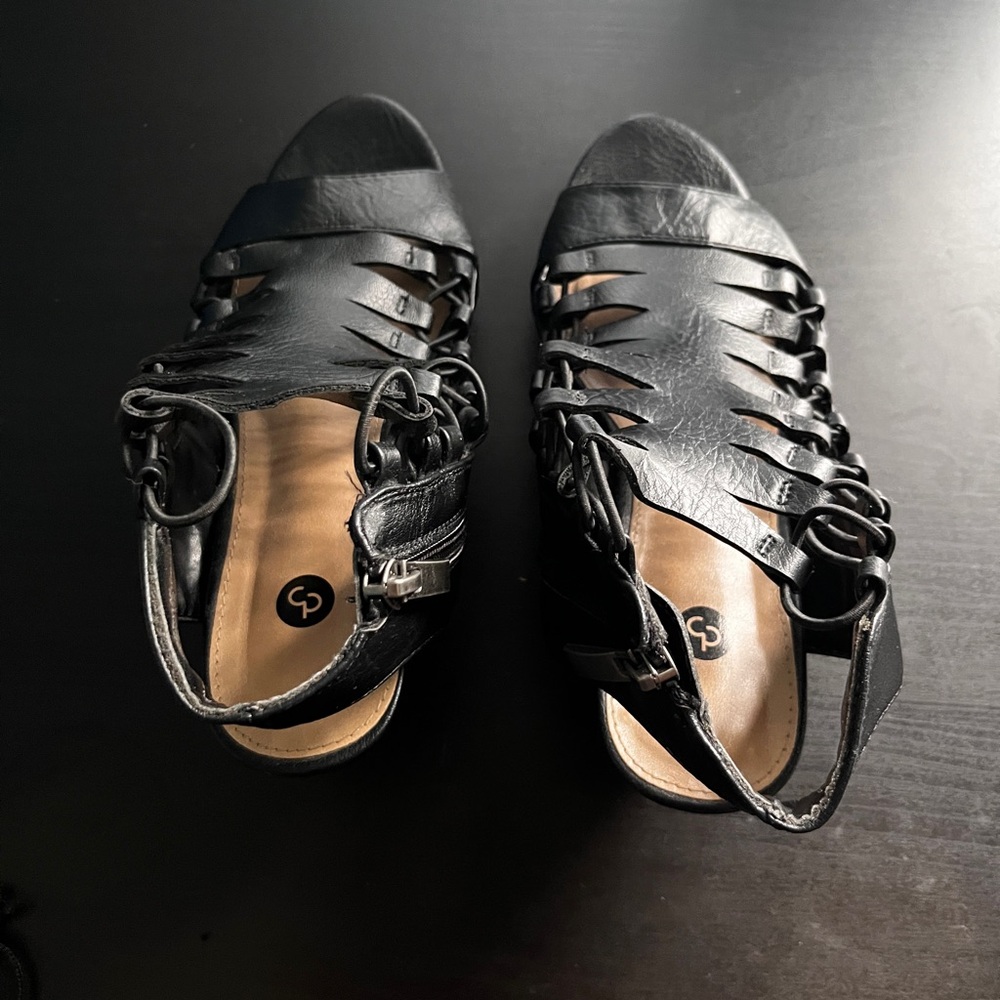 black strap shoes with heel